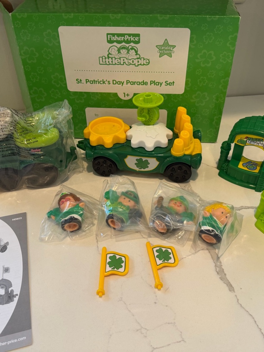 Fisher-Price Little People St. Patrick's Parade Playset - Green & Yellow